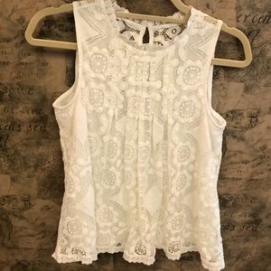 Doe & Rae white lace sleeveless top, small